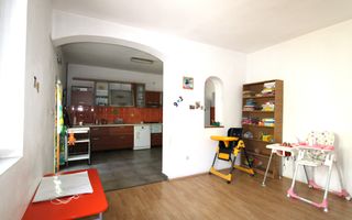 Casa ideala pentru activitati Comerciale. (gradinita, after school, ...) - Poză 11