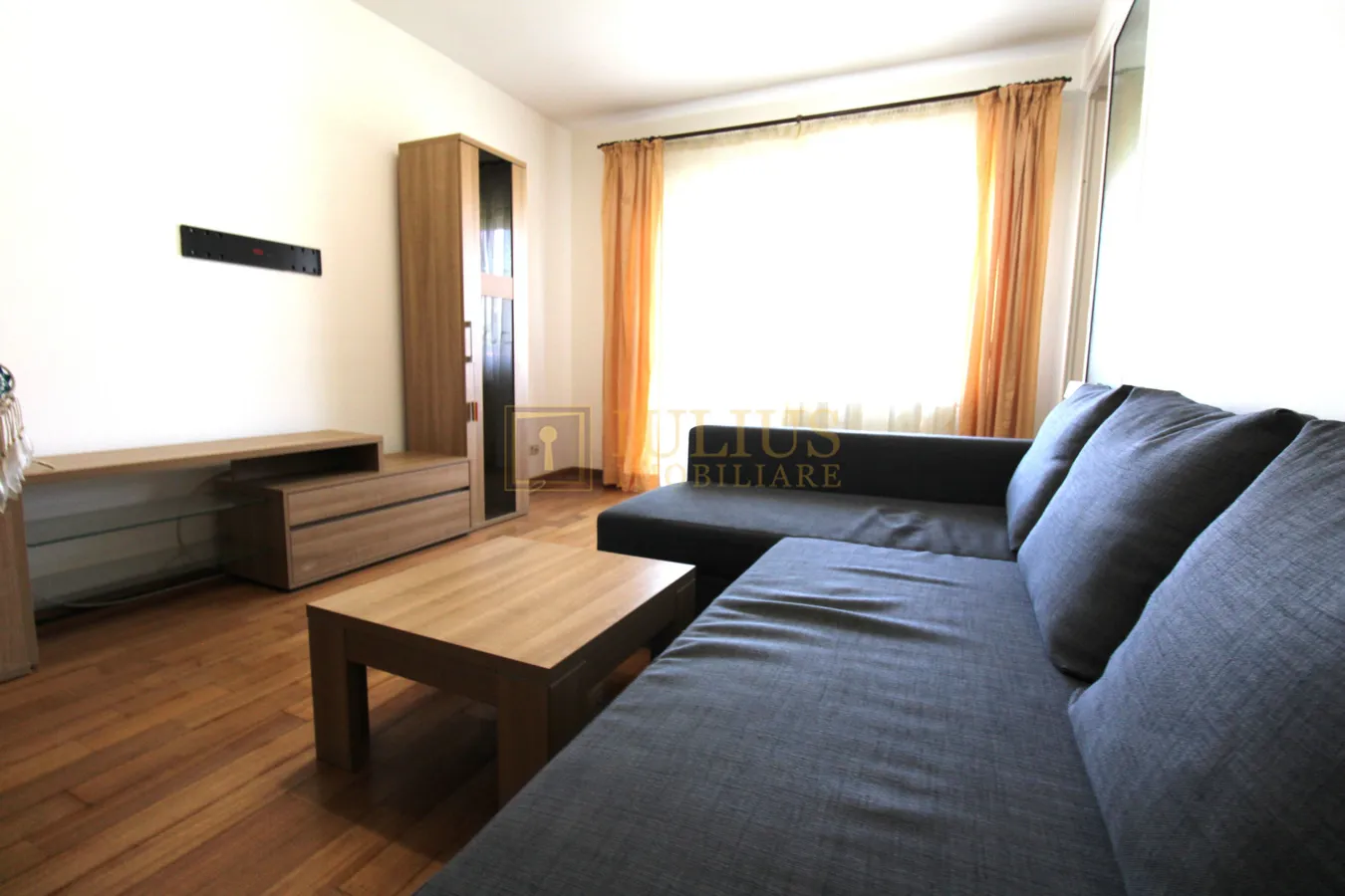 Apartament cu 3 camere in Aradului, 2 locuri de parcare — fotografia 2