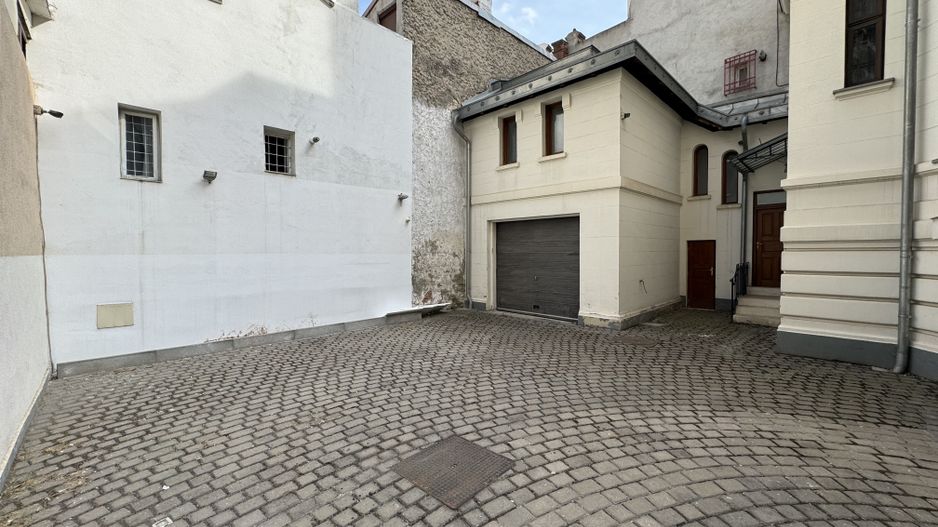 Universitate 20 camere arhitectura interbelica garaj curte piscina - Poză 19