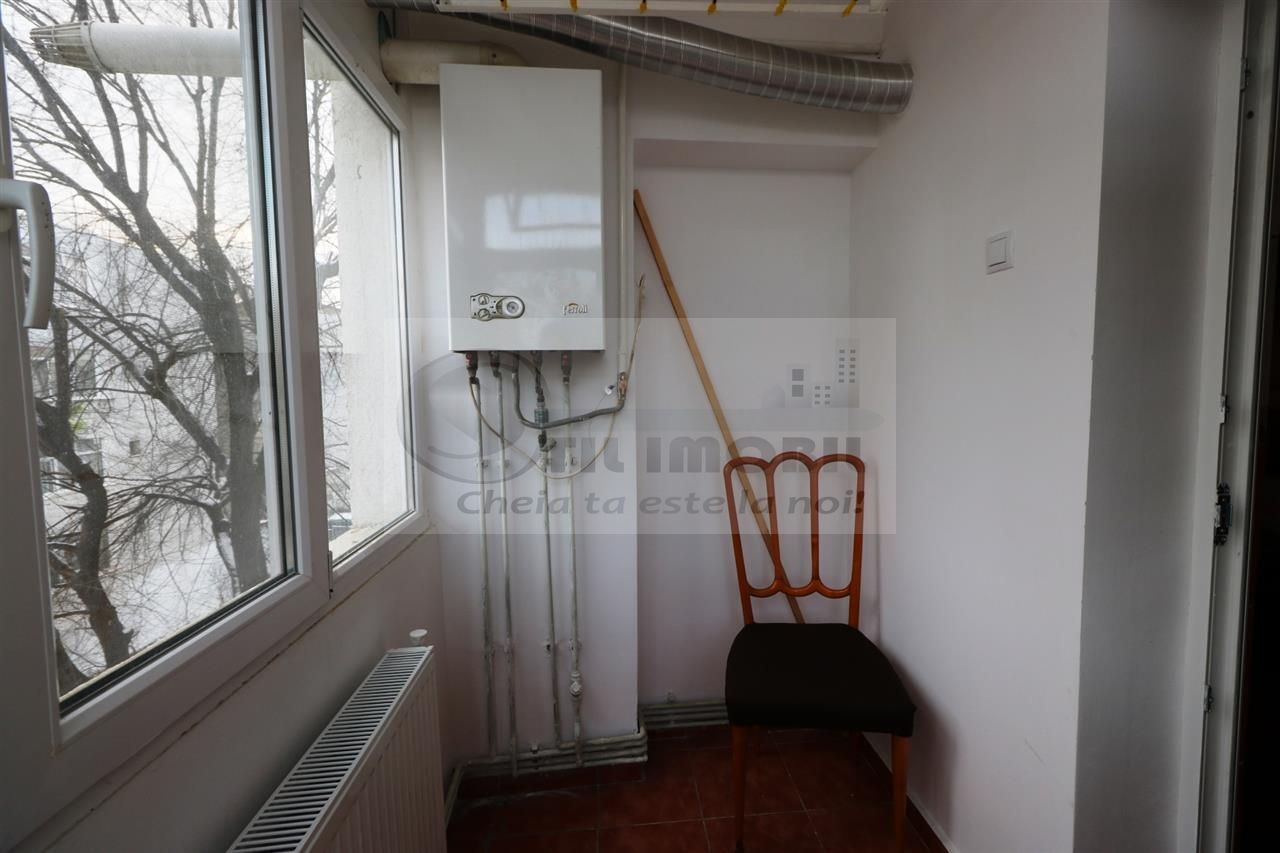 Apartament 2 camere Nicolina prima statie din Podu Ros - Poză 16