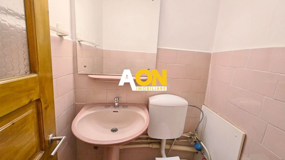Apartament 3 camere, ultracentral, etaj intermediar - Poză 12