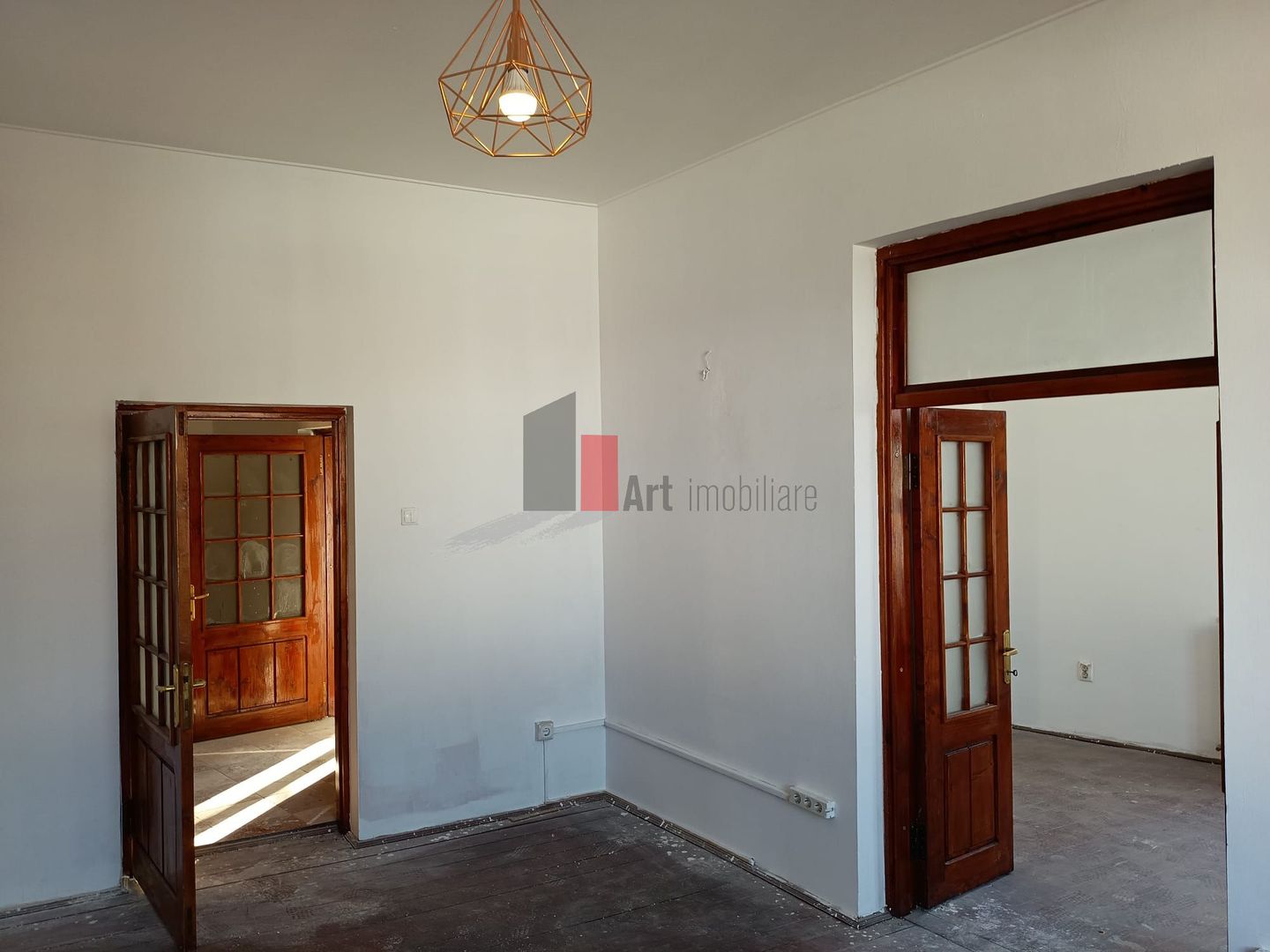 Vila  de inchiriat recent renovata - Poză 4