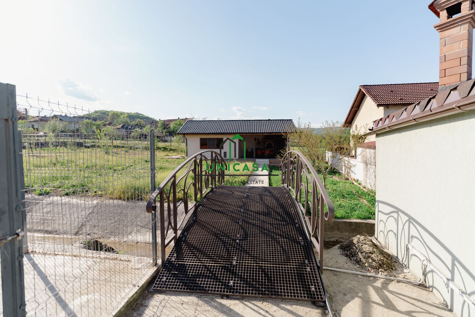 Casa Individuala - Vladesti - Teren de 1780 mp - Poză 3