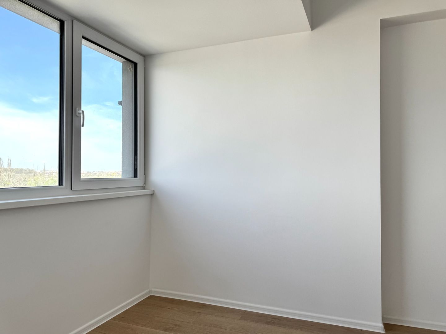 Apartament cu 2 camere, etaj 3/6, orientare Nord - Lac Straulesti - Poză 14