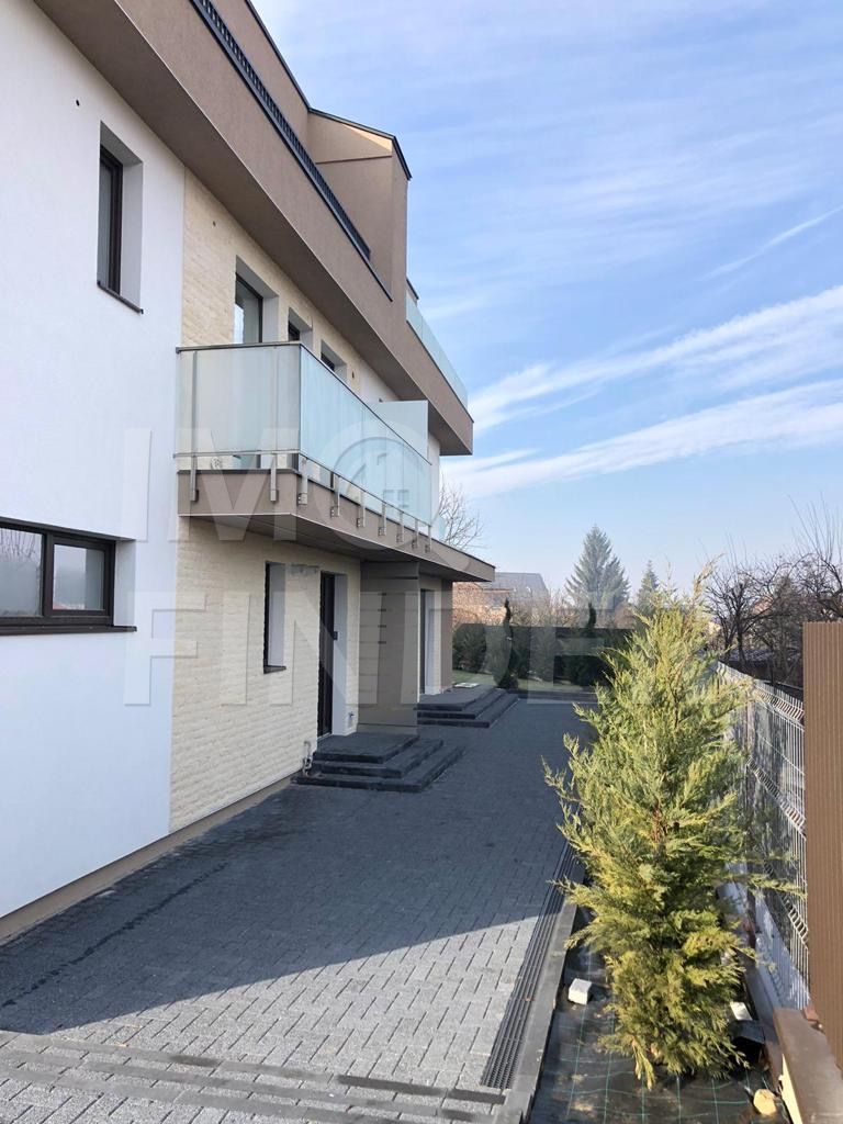 Inchiriere apartament 3 camere situat in vila privata, zona UMF - Poză 19