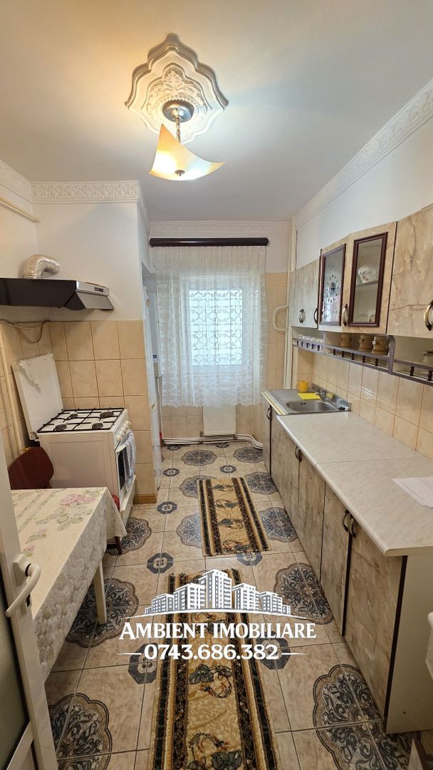 Apartament 3 camere, etaj 3, VASLUI - zona GARA; - Poză 3