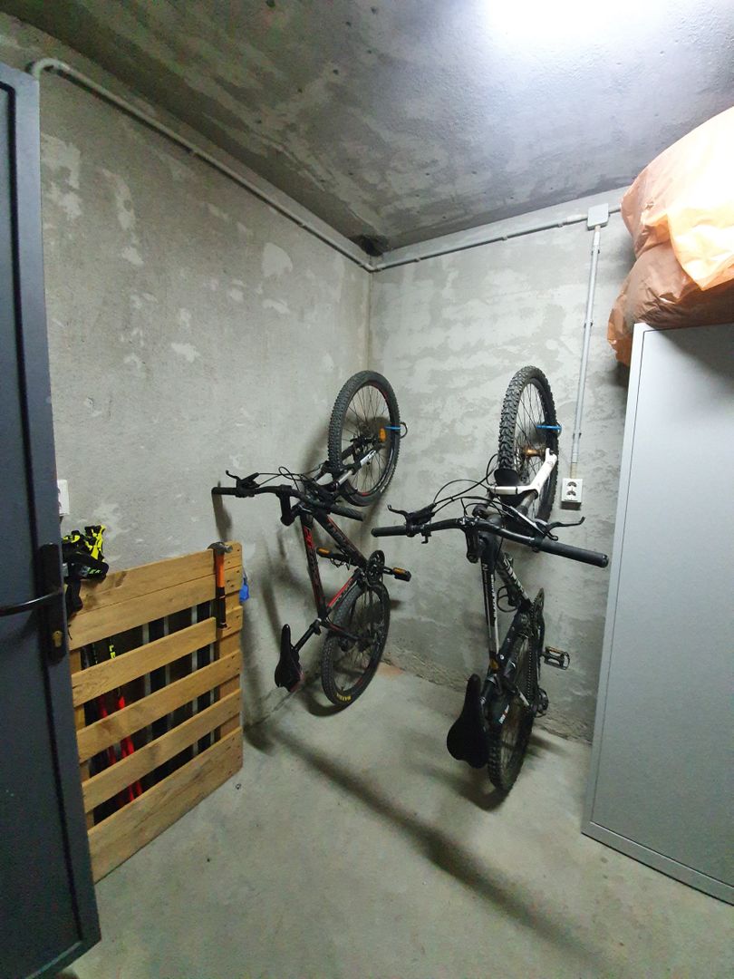 Apartament cu 3 camere, 2 bai, 2 terase, 2 garaje, in cartier Europa - Poză 20