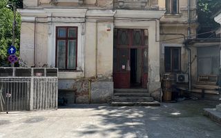 Casa interbelica 13 camere | 4 locuri de parcare | Batistei - Poză 1