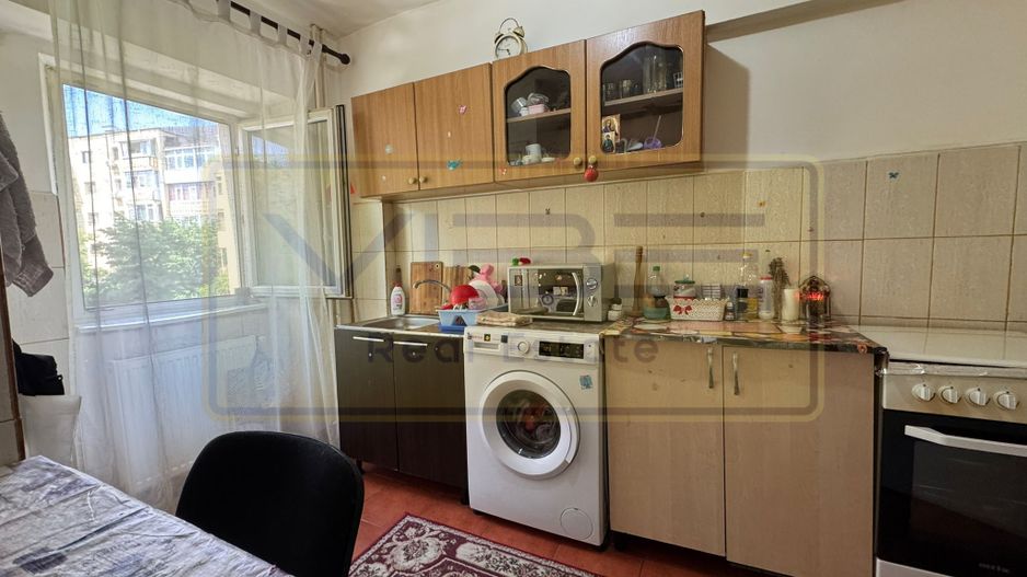 Apartament 2 camere decomandat zona Podul de Fier - Poză 15