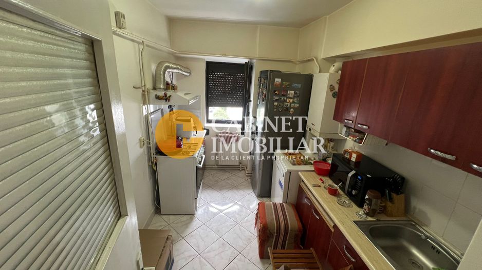 Dacia - 2 Camere Decomandat - Etaj Intermediar - Bloc 1980 - Poză 3