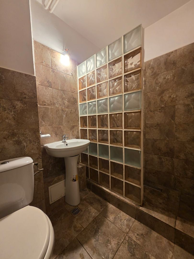 Apartament ingrijit- 2 camere-  5min de M. Piata Sudului - Poză 7