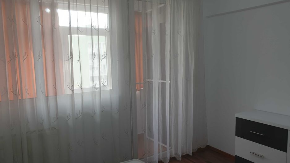 Apartament 2 camere ultracentral, mobilat modern, balcon închis - Poză 4
