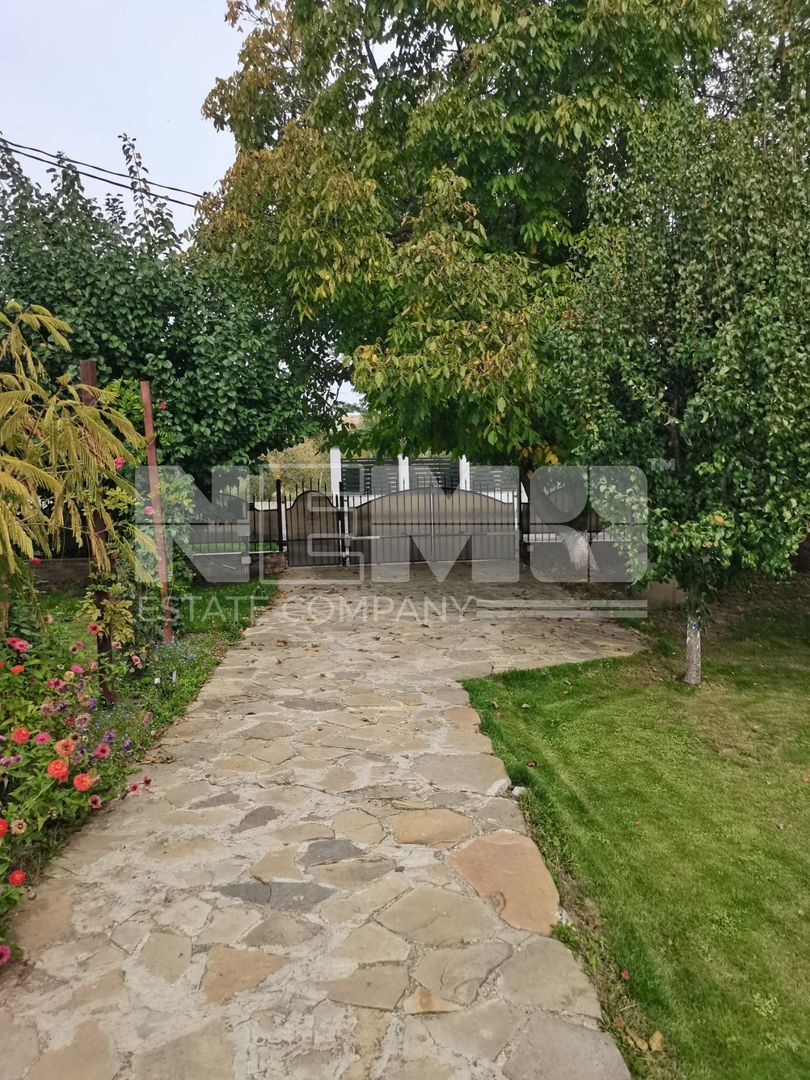 Casă/Vila + Teren 13 Ari de Vânzare |Lisaura/Suceava I 260.000Euro - Poză 22