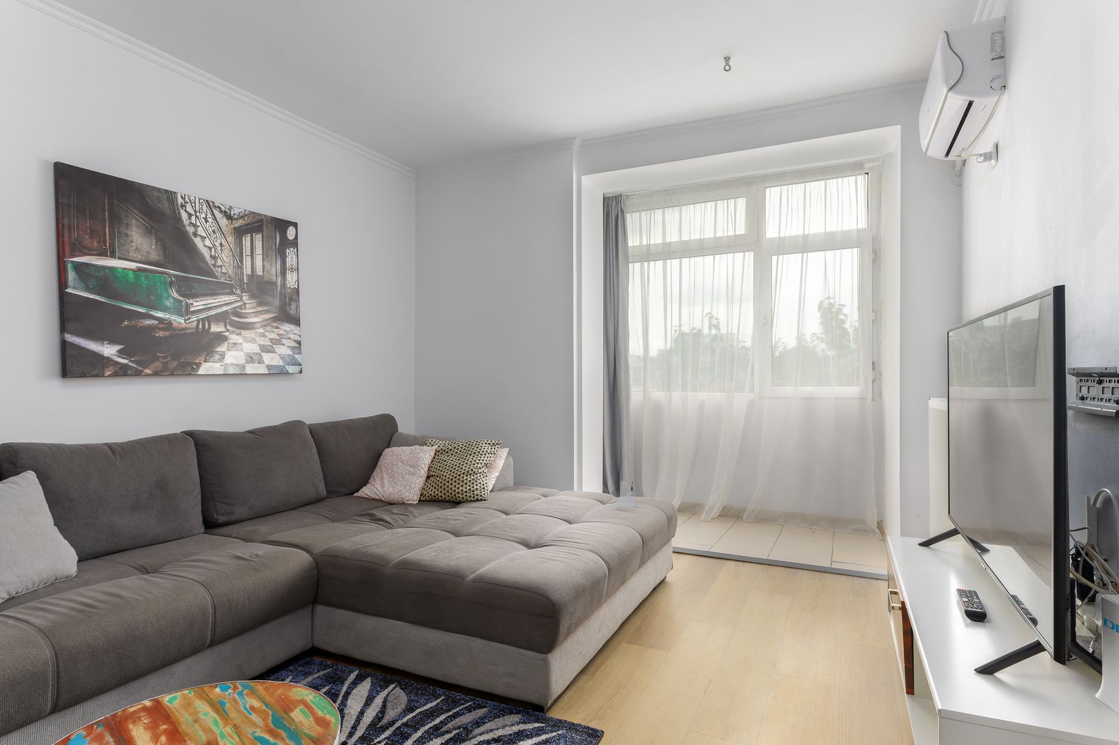 2 camere spatios, B-dul Bratianu, 50 m de metrou, vedere spate - Poză 1
