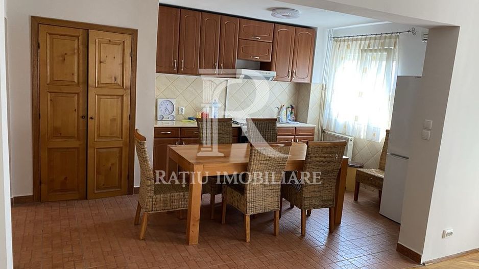 Apartament cu 3 camere | Rogerius | Oradea - Poză 2
