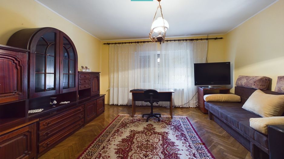 Casă clasică în Chișineu-Criș - Poză 16