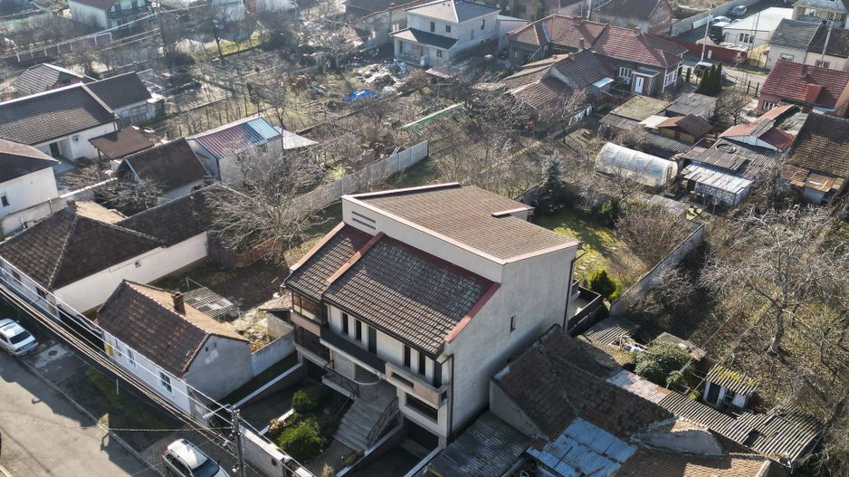 Vilă spațioasă cu 8 camere, Grădiște - Poză 37