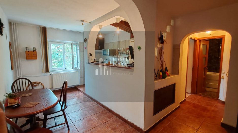 Apartament 2 camere, str Vicina, decomandat, 61 mp - Poză 7