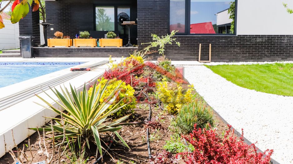 VILĂ MODERNĂ DE LUX CU PISCINĂ, FOTOVOLTAICE ȘI FOIȘOR – BREAZA - Poză 8