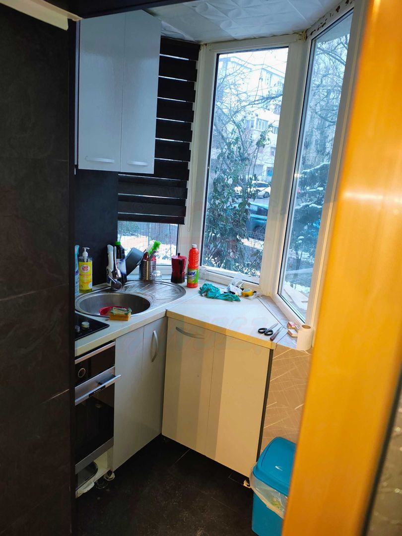 Apartament renovat, 2 camere decomandate – Siderurgiștilor Vest parter - Poză 8