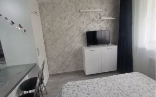 Garsonieră de închiriat, Bd. Poitiers, zona Frumoasa, Iași - Poză 1