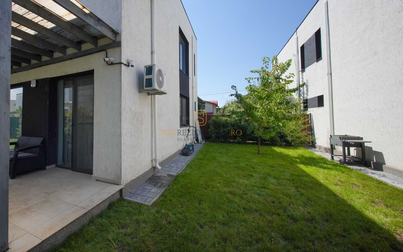 Duplex modern cu 4 camere, curte amenajata, com.Berceni - Poză 2