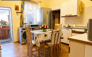 Apartament 4 camere de vânzare | Cisnădie, Ultracentral | pivniță - Poză 4