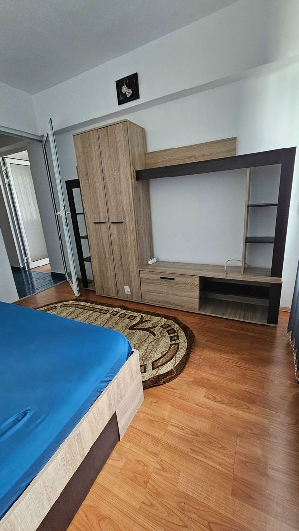 Apartament 3 camere de inchiriat, bloc reabilitat,  Romancierilor - Poză 2