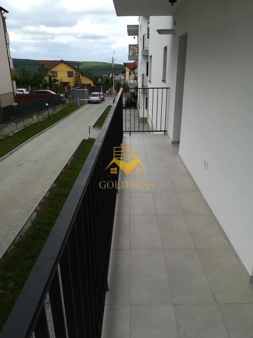 O camera,  Parcare,  Europa, Mega Image,  Remedium farm - Poză 8