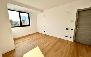APARTAMENT DEOSEBIT CU 3 CAMERE LA VANZARE CU VEDERE LA LAC - Poză 4