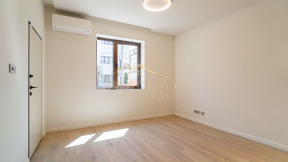 Vila Unica Noua cu 8 camere *300mp* /fotovoltaice si pompa cladura// Dorobanti - Poză 15