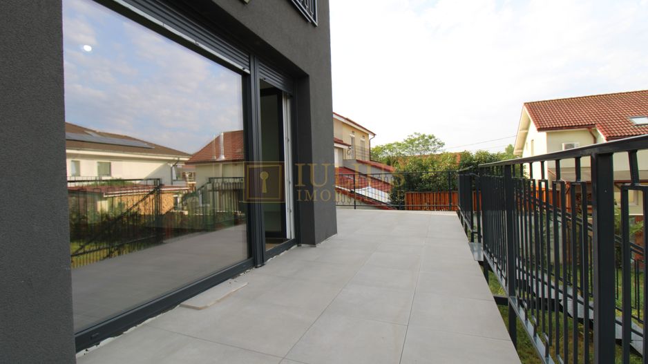 Casa zona Lunei, 5 camere + 3 bai, centrala proprie, rezidential sau birouri ! - Poză 41