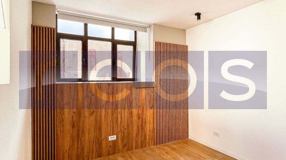 DE VÂNZARE VILA CONSOLIDATĂ ÎN PIAȚA VICTORIEI  | 187 MP | LOCURI DE PARCARE - Poză 6