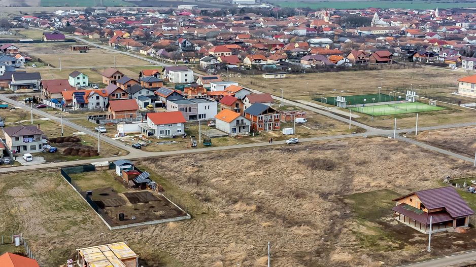 Teren intravilan generos în cartierul nou din Fântânele - Poză 4