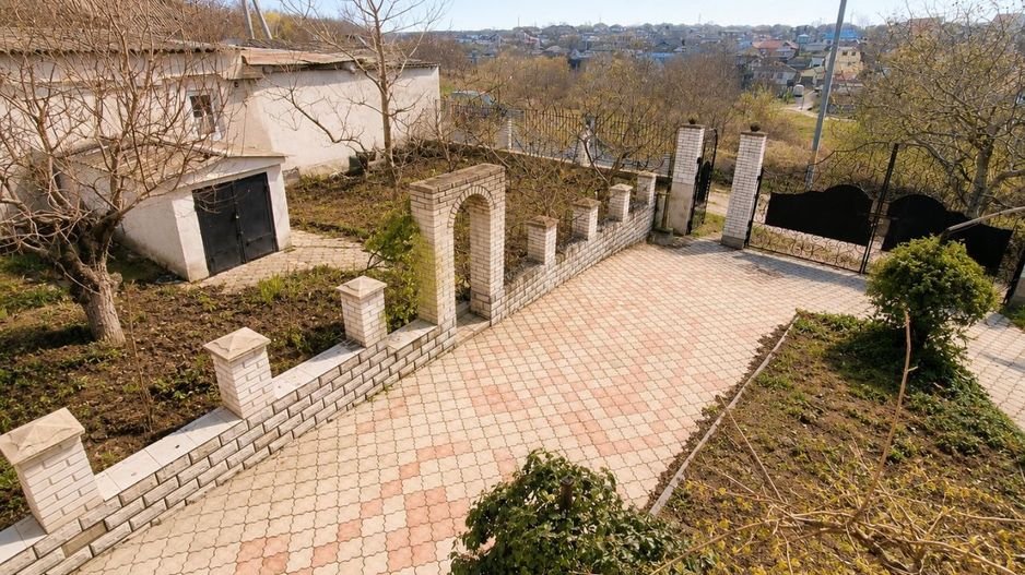 Casă 210 m² cu 5 dormitoare și teren 10 ari – Euroreparație | Drochia, str. Grigore Ureche - Poză 14