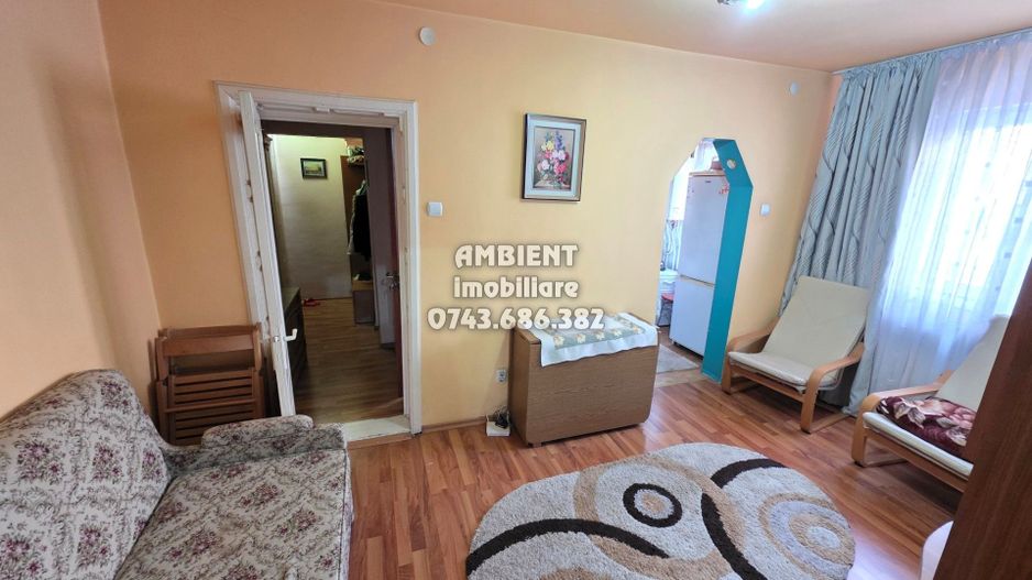 DE VÂNZARE - Apartament cu 3 camere, etaj 2, VASLUI zona NORD; - Poză 2