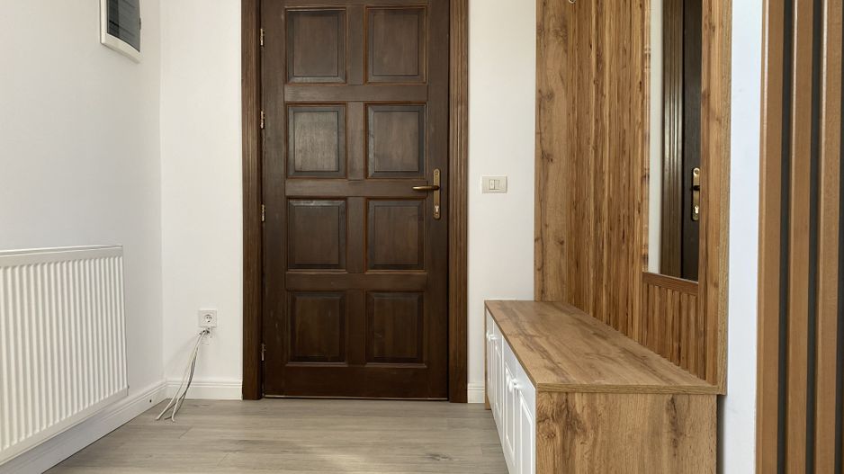 Liniste si confort! Vanzare casa la cheie, luminoasa in Priseaca! - Poză 14