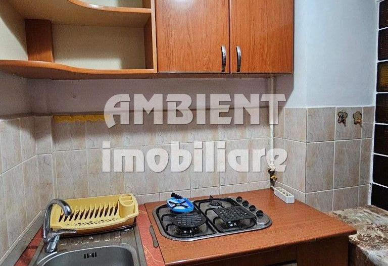 Apartament cu 3 camere, garaj, boxa, ETAJ 2, zona TRAIAN - PRIMARIE; - Poză 9