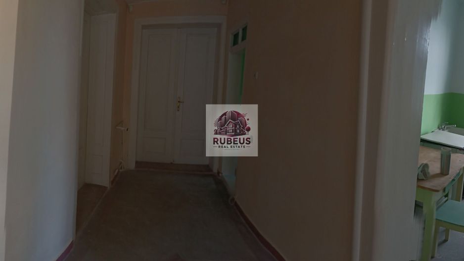 Casă solidă în Orșova, S+P+E, 220 mp, teren 284 mp - Poză 23