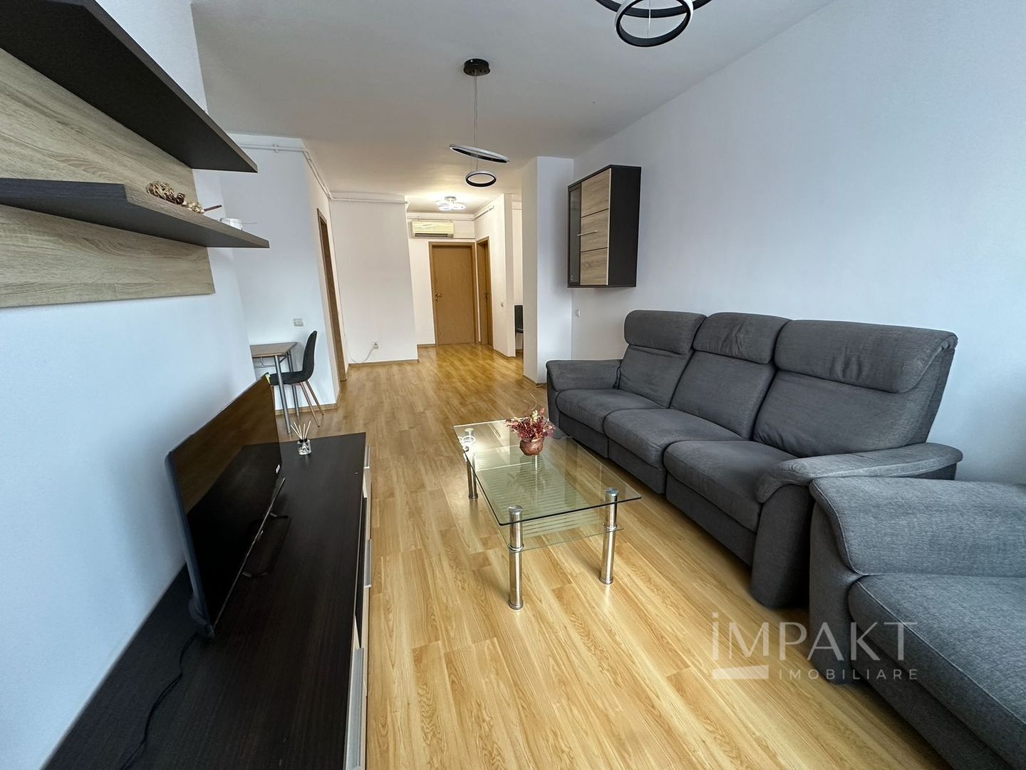 Apartament de inchiriat cu 3 camere,zona semicentrala! - Poză 1