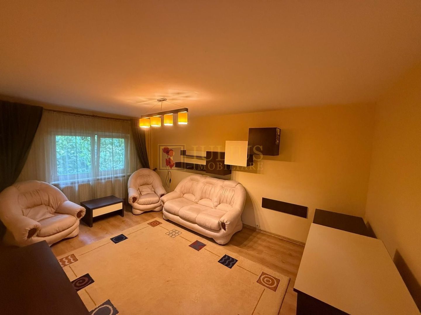 3 camere-calea Aradului, ideal pentru o familie, sau 2 studenti,centrala proprie - Poză 2