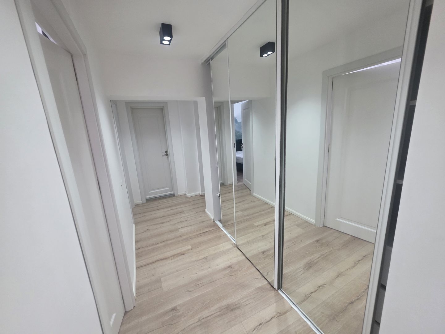 Apartament | 4 camere | modernizat | etaj 5 | TEI - Poză 5