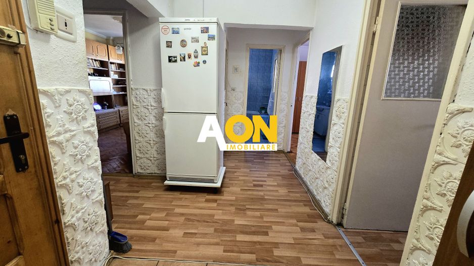 Apartament 3 Camere, 2 Bai, 2 Balcoane, Zona Cetate - Poză 2