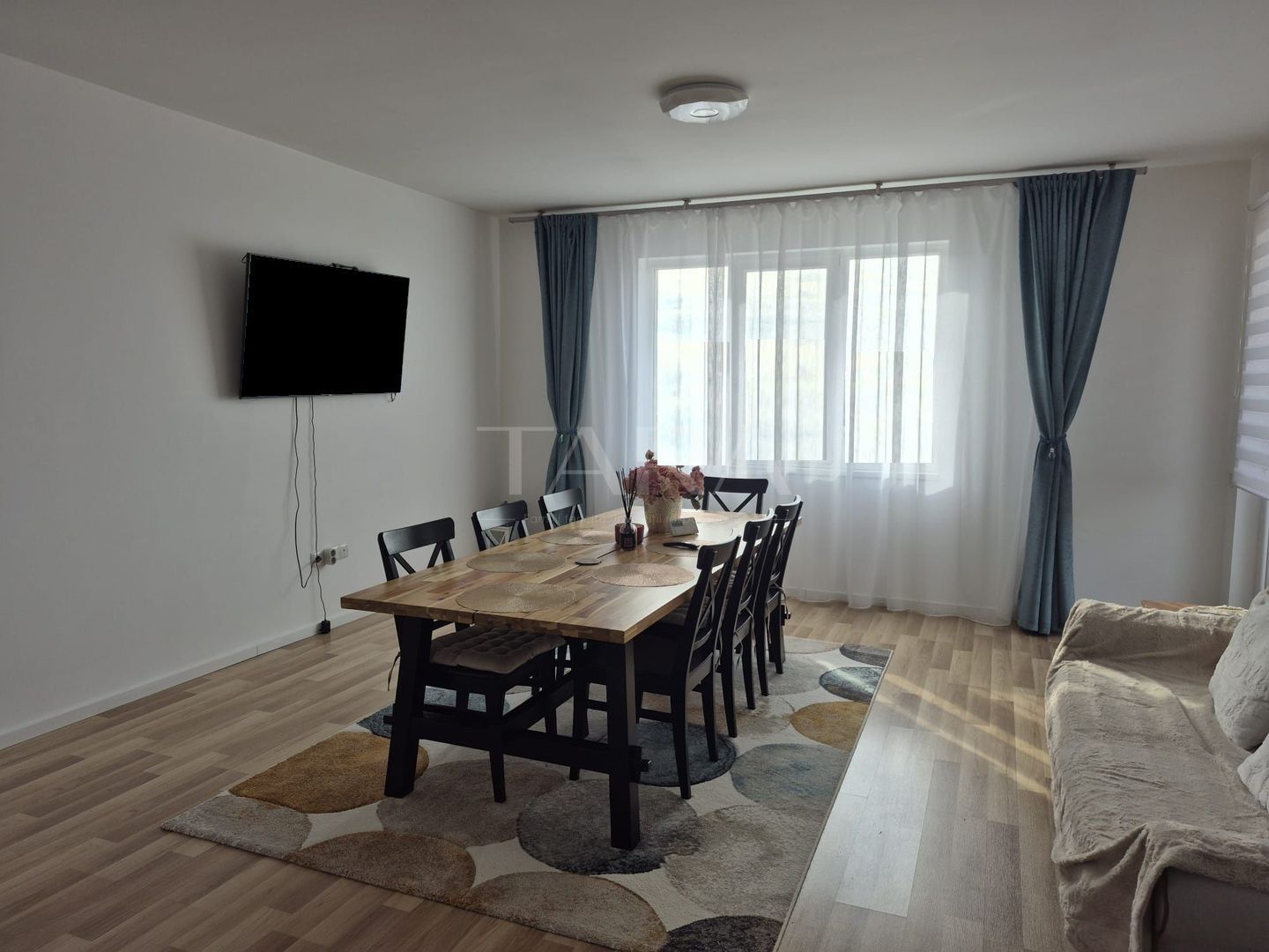 Apartament 2 camere modern, zona Terra, cu parcare subterană. - Poză 2