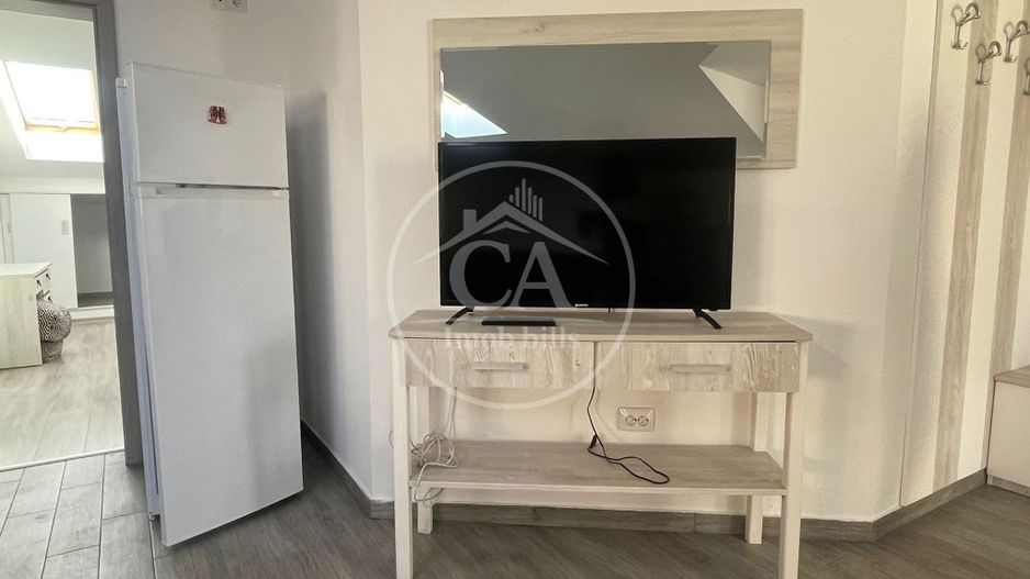 Casă de închiriat cu 2 camere în zona Centrală,Oradea - Poză 3