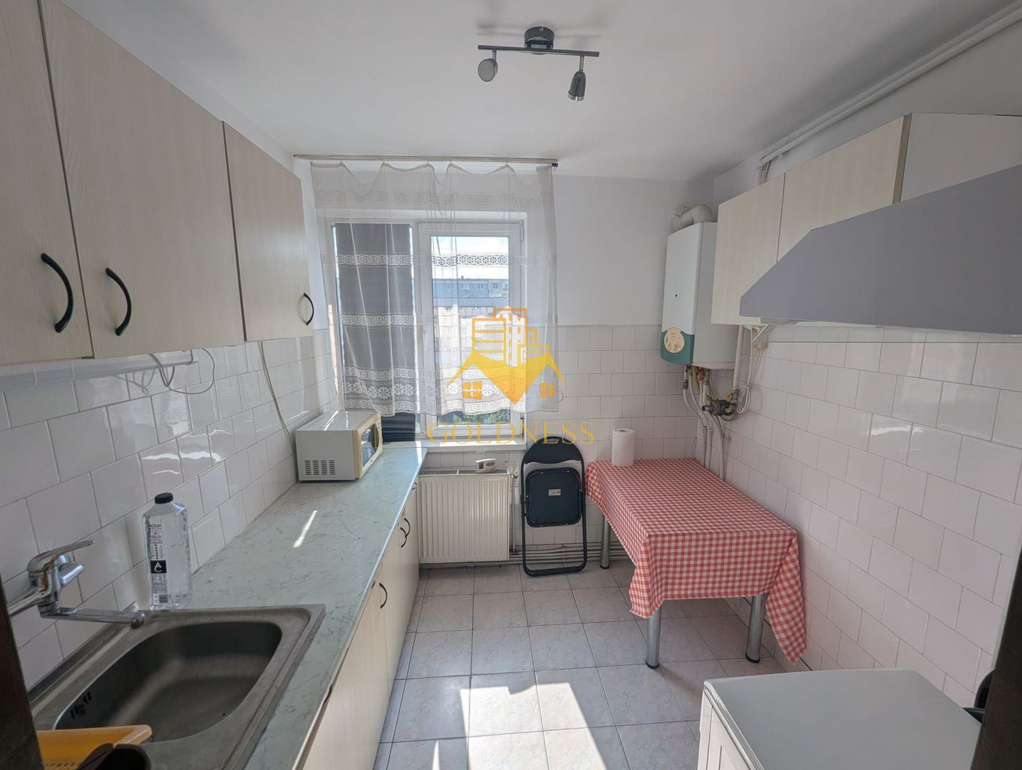 2 camere decomandate | Central, Mihai Viteazu| Etaj 2, orientat Sud| - Poză 4