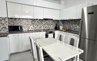 Apartament de închiriat cu 3 camere în Prima Universității, Oradea. - Poză 3