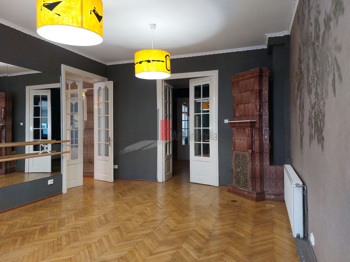 Spatiul "NESTALAN", et. 1 in vila, INTRARE SEPARATA, SINGUR PE NIVEL - Poză 2