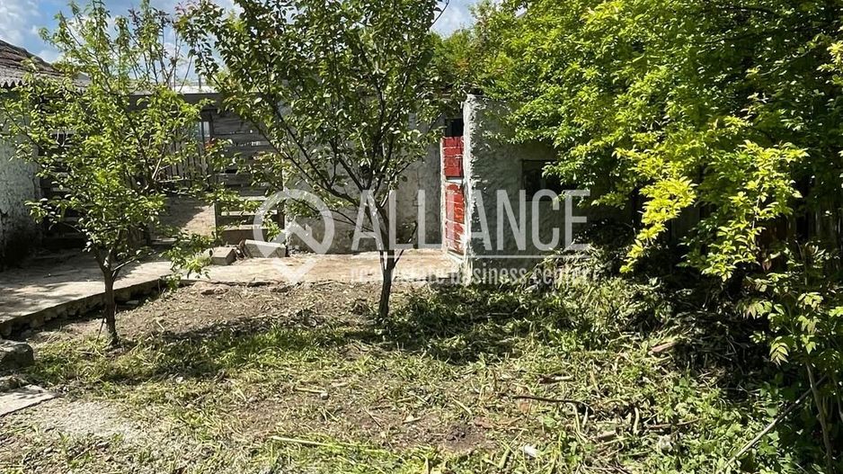VALU LUI TRAIAN ( cod02) - Teren 677 mp cu o casa batraneasca - Poză 3