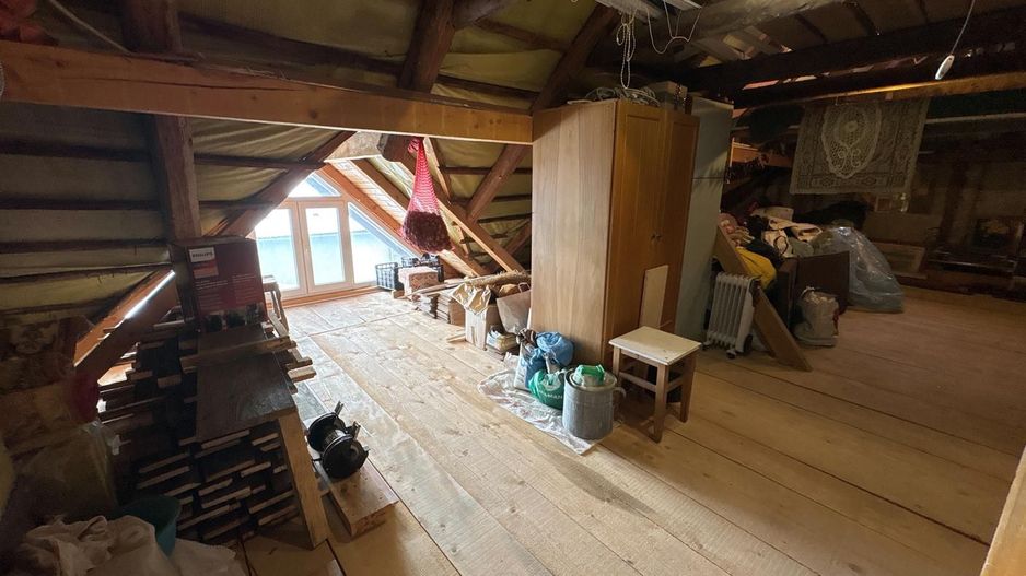 Casă de vanzare 6 camere 220 m² utili cu 376 M² teren la șosea - Poză 9